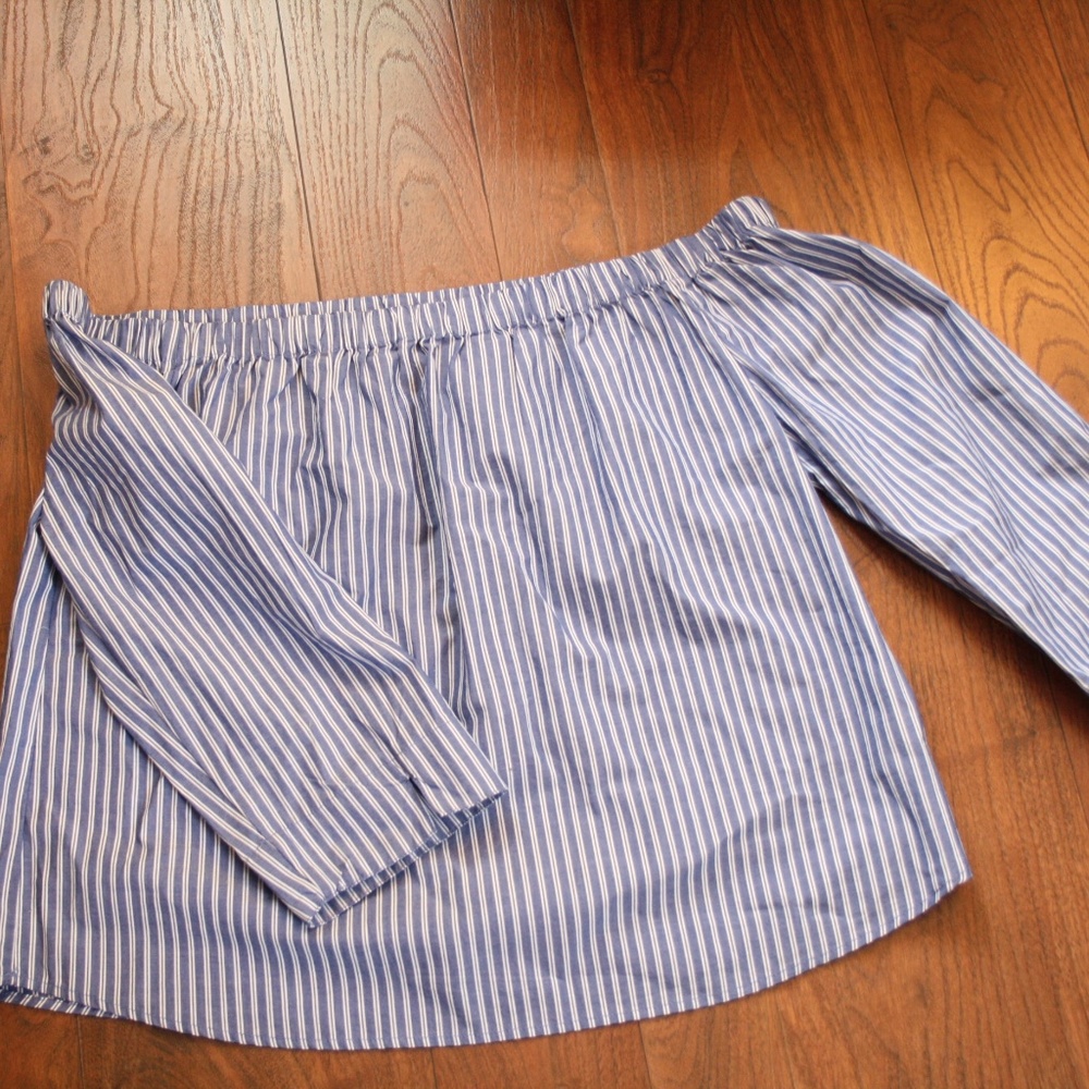 SALE NWT Large Velvet Heart Off Shoulder Top